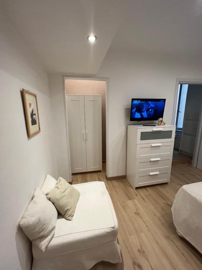 Alla Scalinata Del Teatro Rossetti Confort Suites Parcheggio Trieste Exterior foto